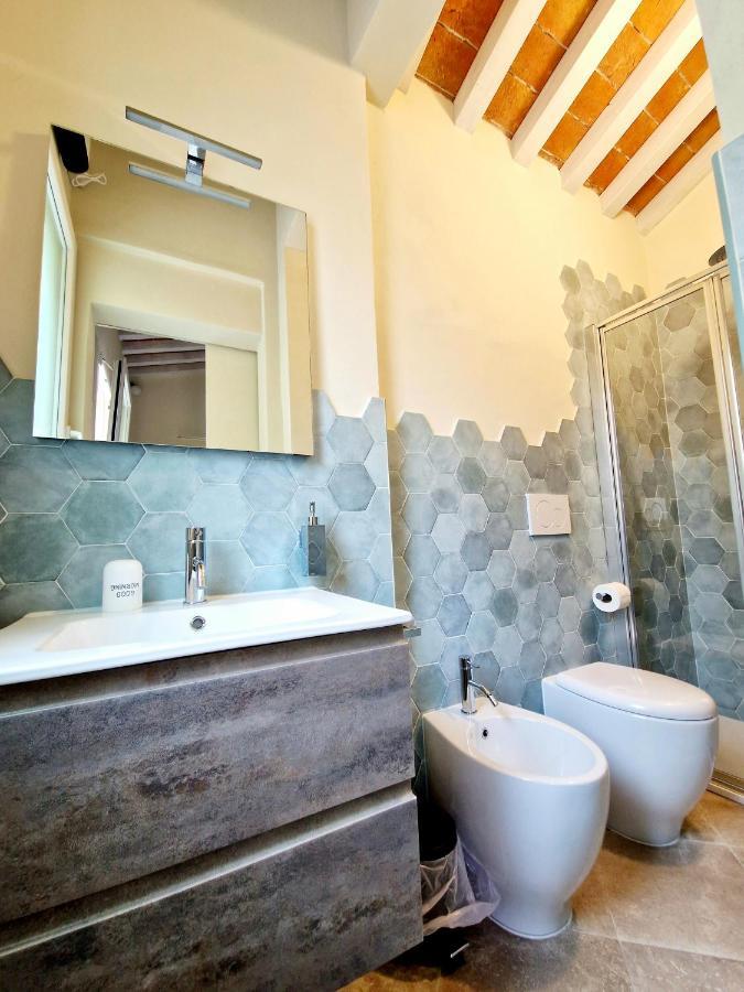 Serra Di Mare Casa Con Giardino Livorno Esterno foto